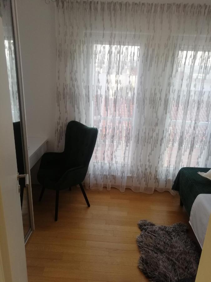 Luxury Apartment Queen Solin Buitenkant foto
