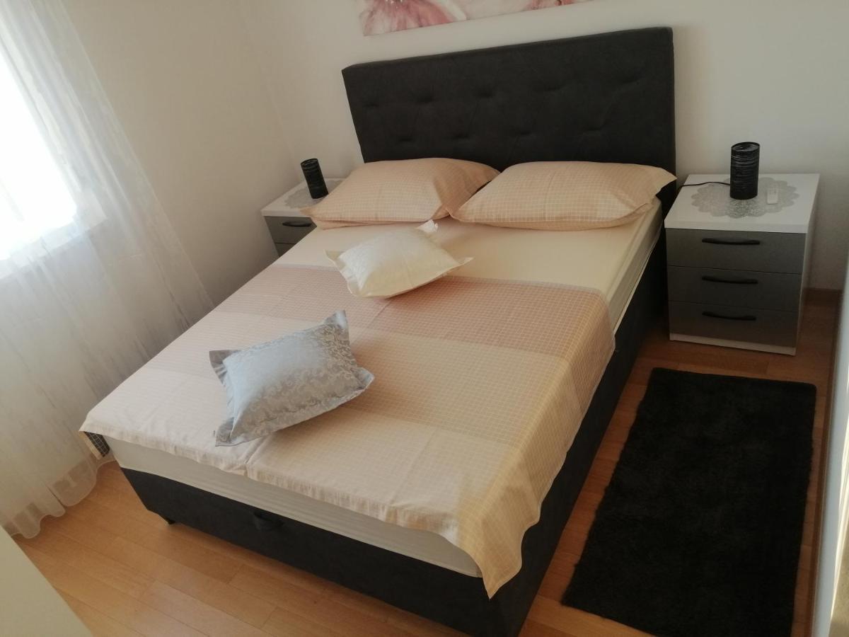 Luxury Apartment Queen Solin Buitenkant foto