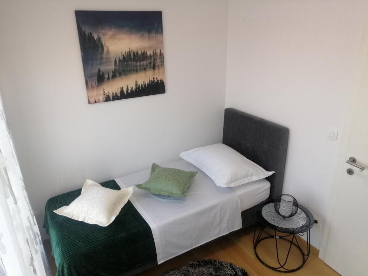 Luxury Apartment Queen Solin Buitenkant foto