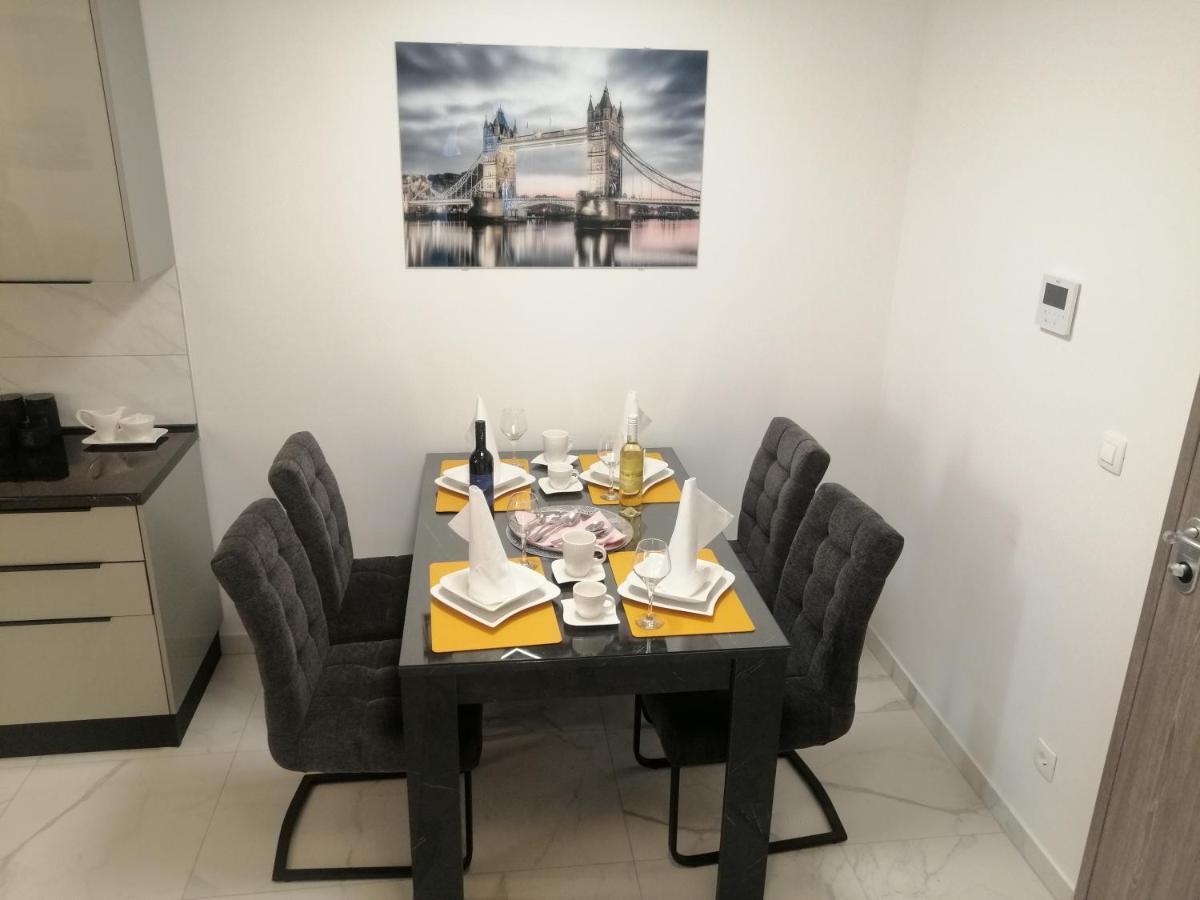 Luxury Apartment Queen Solin Buitenkant foto