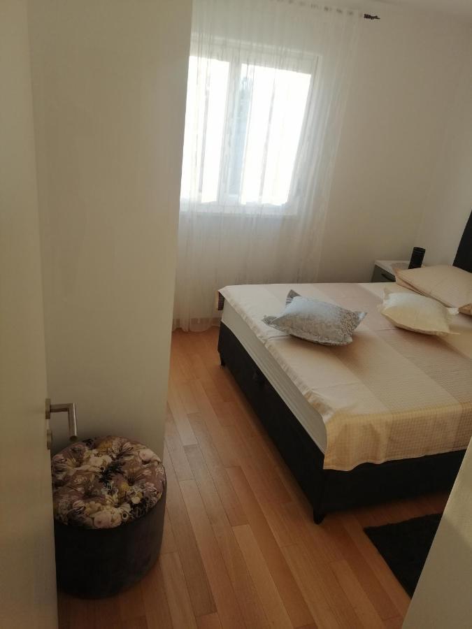 Luxury Apartment Queen Solin Buitenkant foto