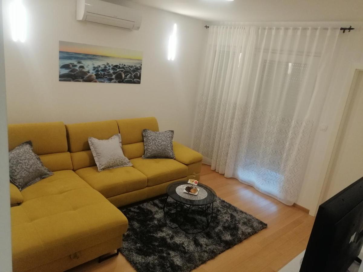 Luxury Apartment Queen Solin Buitenkant foto