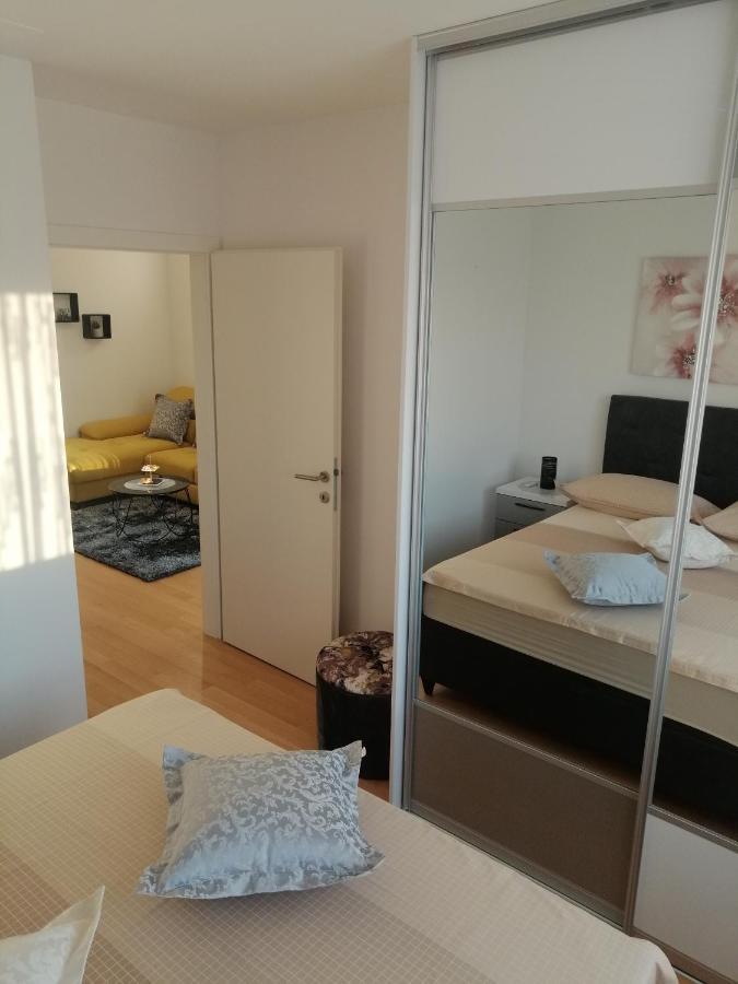 Luxury Apartment Queen Solin Buitenkant foto