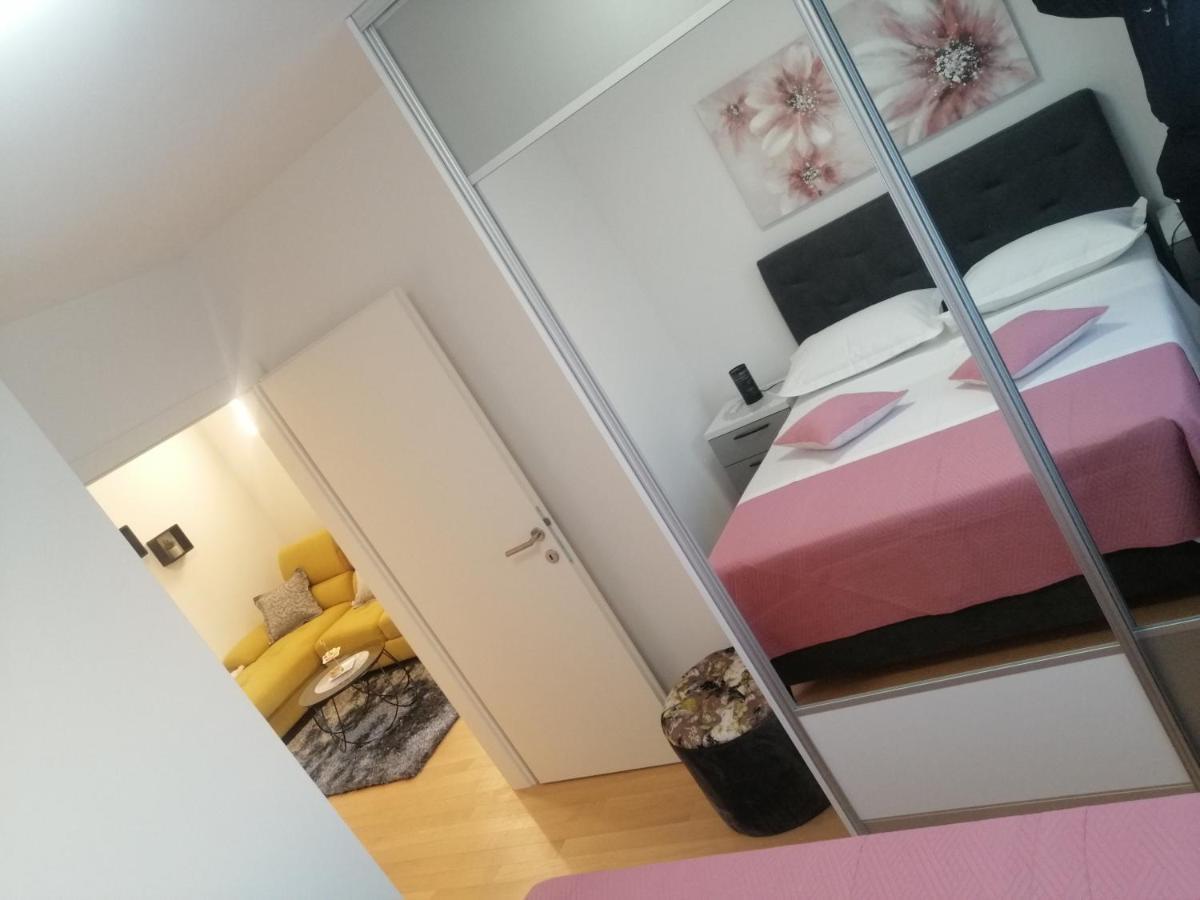 Luxury Apartment Queen Solin Buitenkant foto